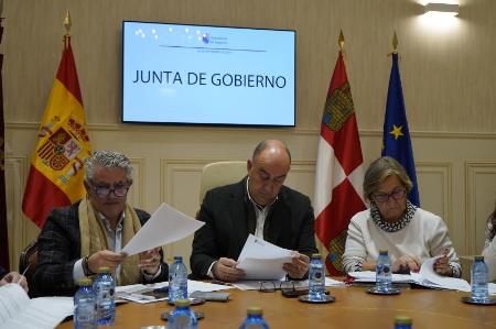 Imagen La Junta de Gobierno de la Diputación aprueba el reparto de casi 1’7 millones de euros entre municipios segovianos en el anticipo...